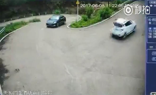 Όταν δε γνωρίζεις τι σε περιμένει στην επόμενη στροφή [Βίντεο]
